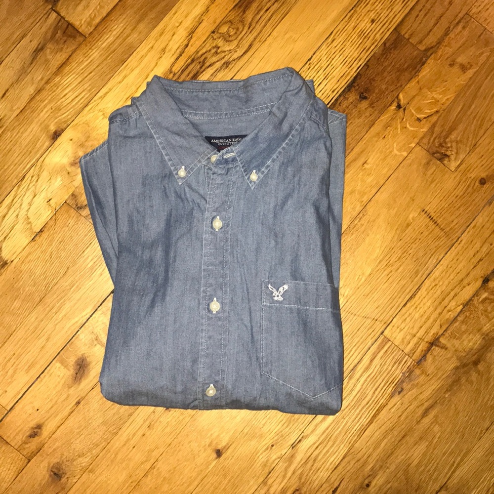 Sold!! DENIM CASUAL DRESS DOWN SHIRT